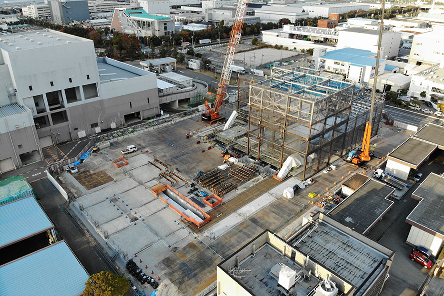 鉄骨建方及び破砕機室内プラント機械据付
