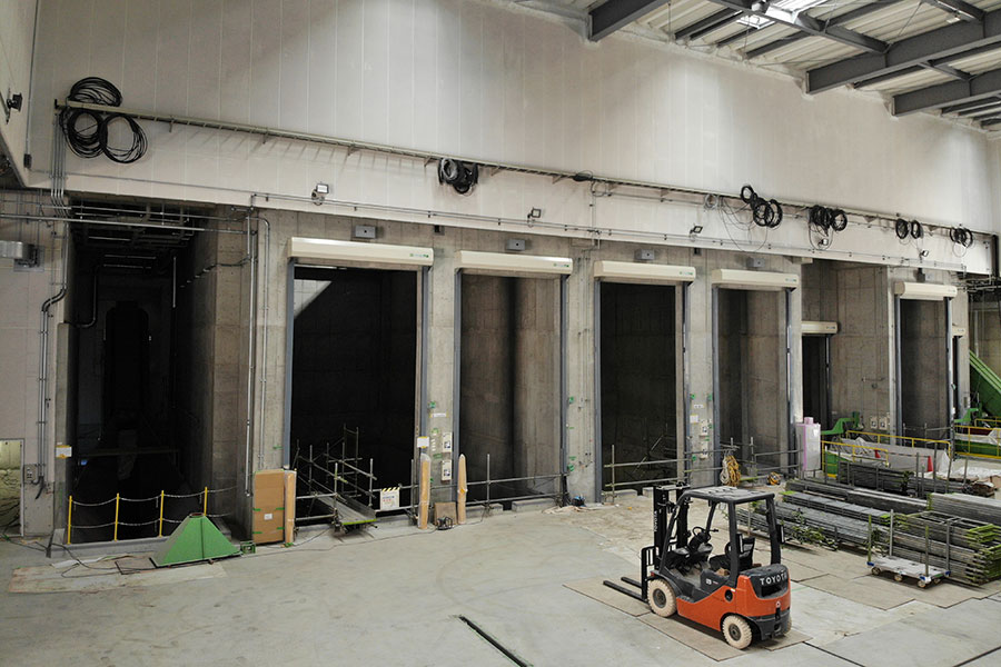 プラットホーム