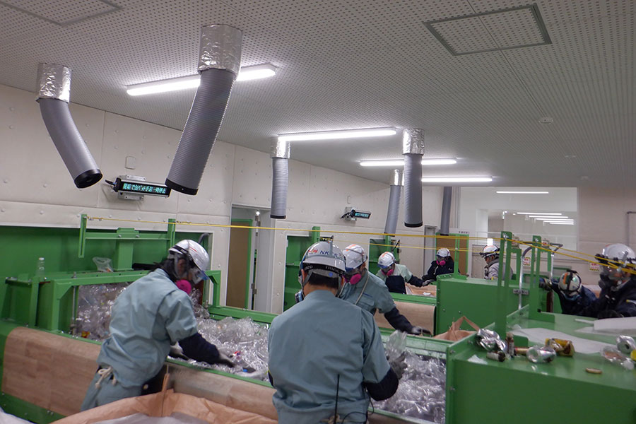 再生品展示ホール全景